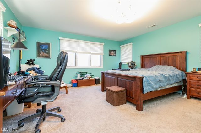 26091 Shaker Boulevard, Beachwood, OH 44122