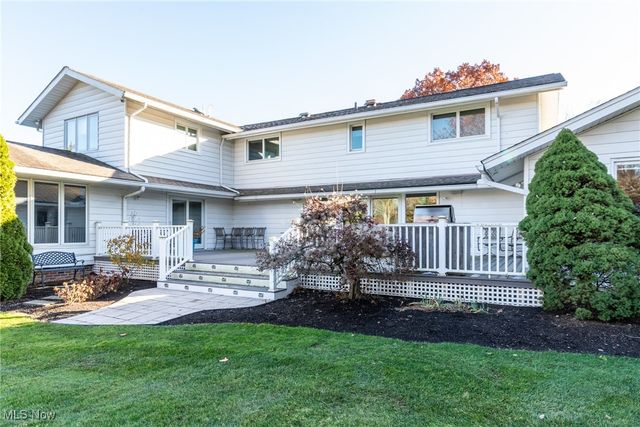 26091 Shaker Boulevard, Beachwood, OH 44122