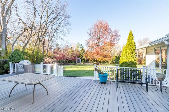 26091 Shaker Boulevard, Beachwood, OH 44122