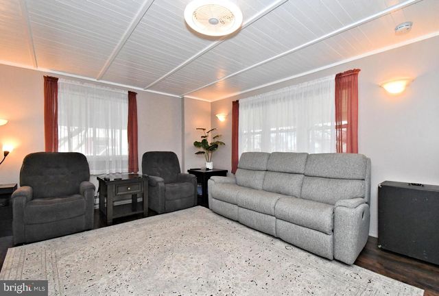 427 TANNER RD, Hatboro, PA 19040