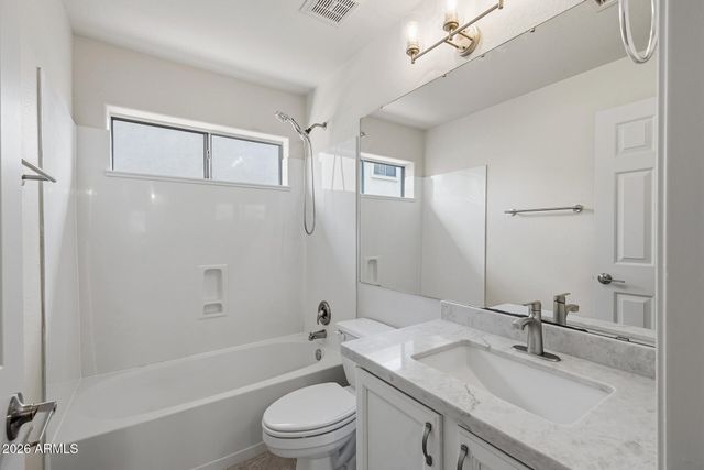 6661 W AURORA Drive, Glendale, AZ 85308