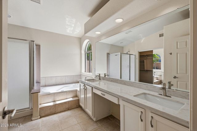 6661 W AURORA Drive, Glendale, AZ 85308