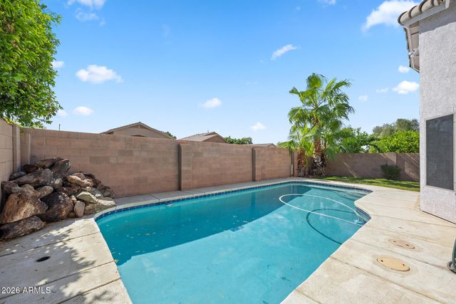 6661 W AURORA Drive, Glendale, AZ 85308