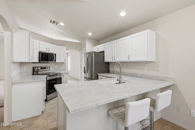 6661 W AURORA Drive, Glendale, AZ 85308