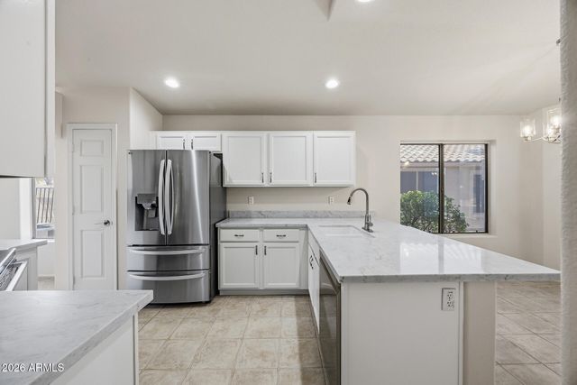 6661 W AURORA Drive, Glendale, AZ 85308