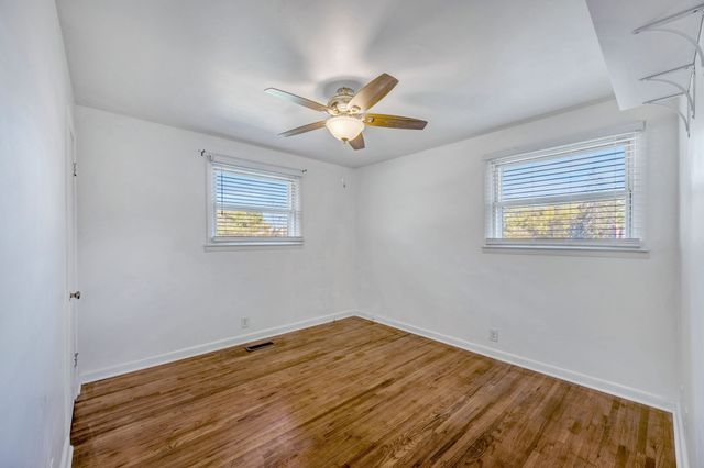 3815 Barlow Dr, Nashville, TN 37211