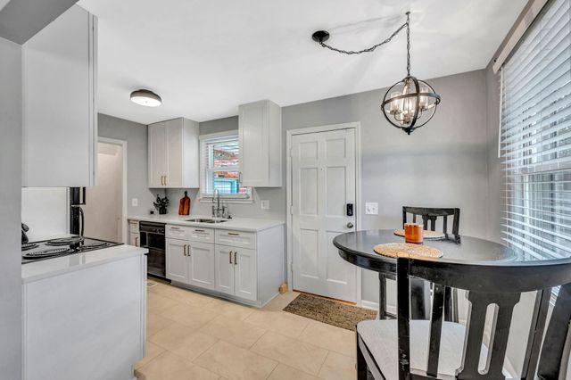 3815 Barlow Dr, Nashville, TN 37211