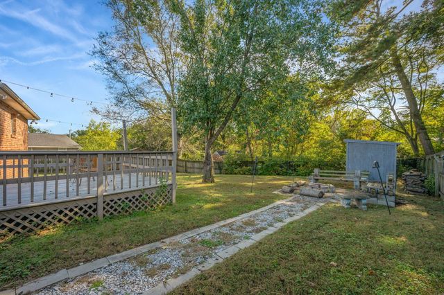 3815 Barlow Dr, Nashville, TN 37211