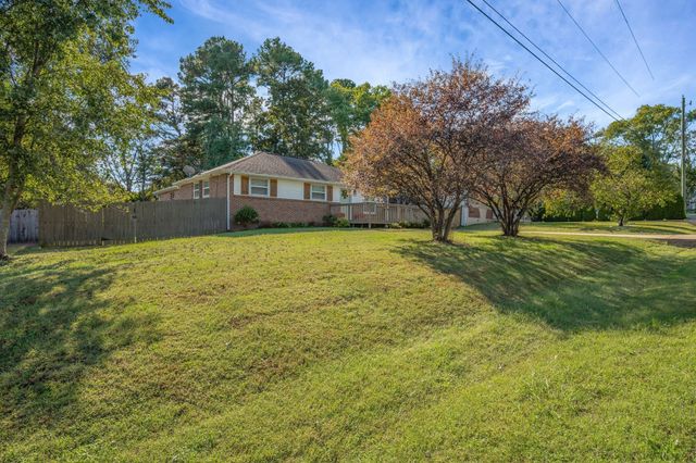 3815 Barlow Dr, Nashville, TN 37211