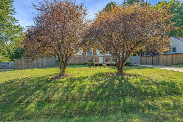 3815 Barlow Dr, Nashville, TN 37211