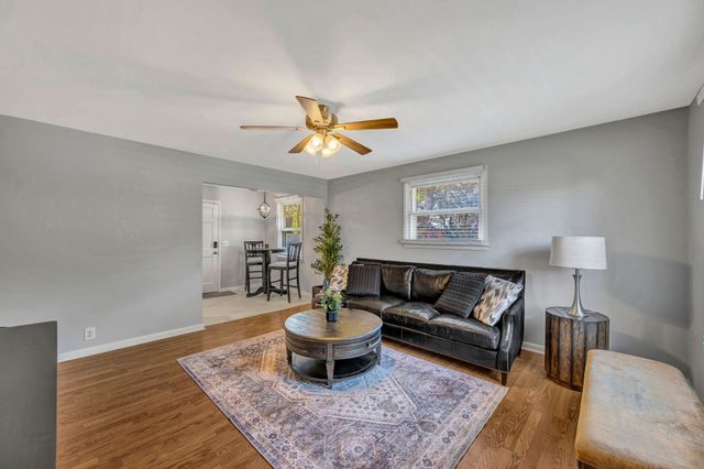 3815 Barlow Dr, Nashville, TN 37211