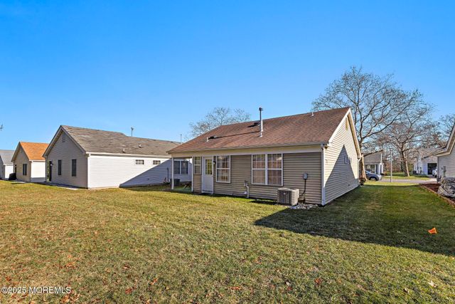 2246 Agincourt Road, Toms River, NJ 08755