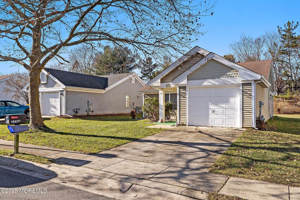 2246 Agincourt Road, Toms River, NJ 08755