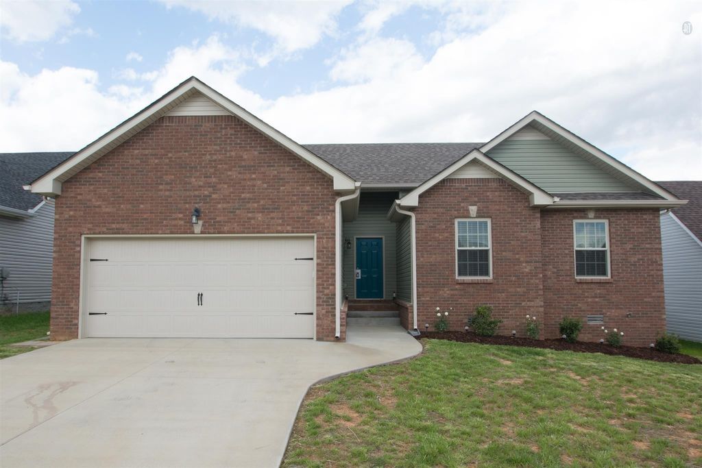 839 Shelton Cir, Clarksville, TN 37042