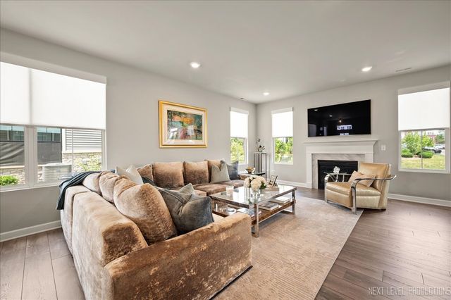 4116 Chelsea Manor Circle, Aurora, IL 60504
