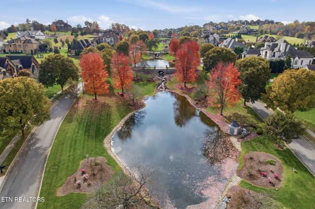 710 Barnsley Rd, Knoxville, TN 37934