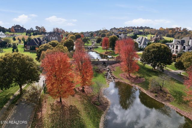 710 Barnsley Rd, Knoxville, TN 37934