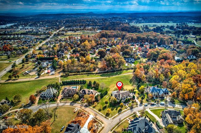 710 Barnsley Rd, Knoxville, TN 37934