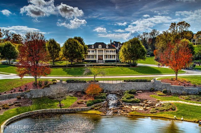 710 Barnsley Rd, Knoxville, TN 37934