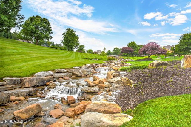 710 Barnsley Rd, Knoxville, TN 37934