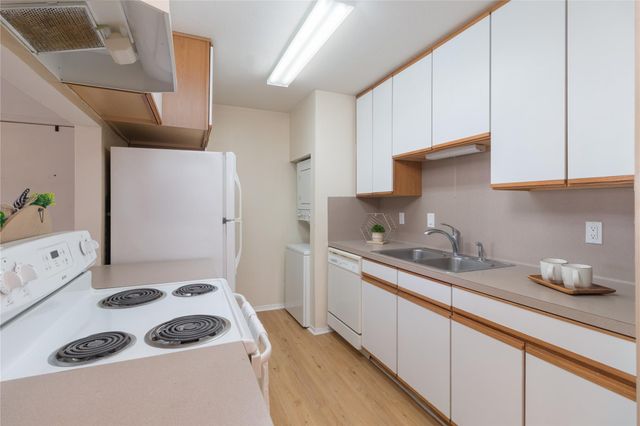 9707 Richmond Avenue 134, Houston, TX 77042