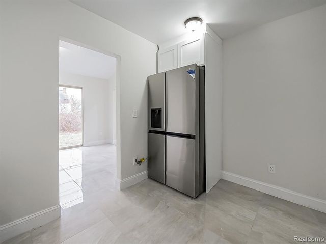 1730 E Woodruff Avenue, Hazel Park, MI 48030