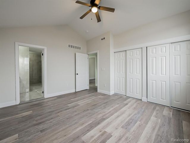 1730 E Woodruff Avenue, Hazel Park, MI 48030