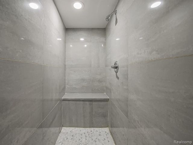 1730 E Woodruff Avenue, Hazel Park, MI 48030