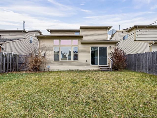 1730 E Woodruff Avenue, Hazel Park, MI 48030