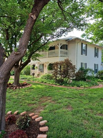 1000 5TH Avenue, Canyon, TX 79015