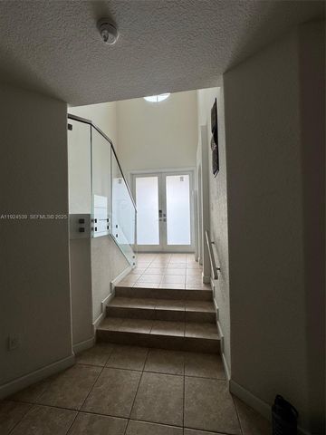 11027 NW 87th Ln, Doral, FL 33178