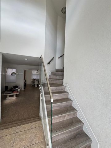 11027 NW 87th Ln, Doral, FL 33178