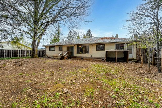220 W Watkins Street, Cave Junction, OR 97523