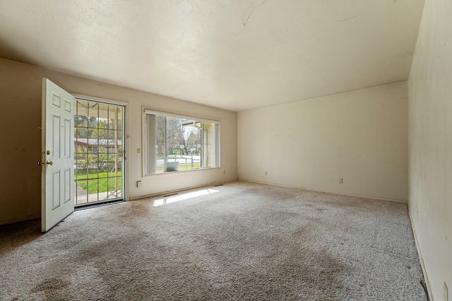 220 W Watkins Street, Cave Junction, OR 97523