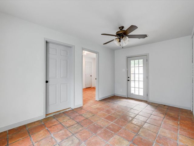 10039 Shadyview Drive, Dallas, TX 75238