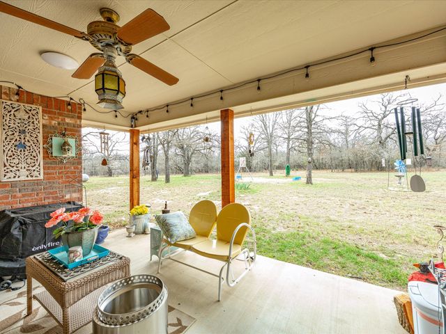 321 Niki, Paradise, TX 76073