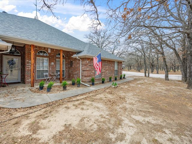 321 Niki, Paradise, TX 76073