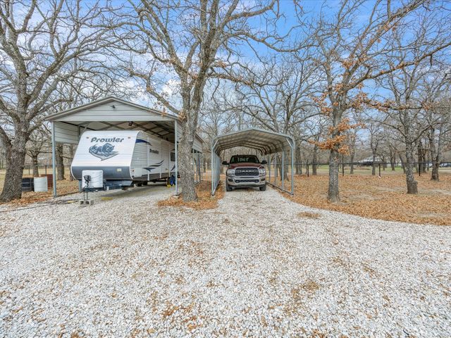 321 Niki, Paradise, TX 76073