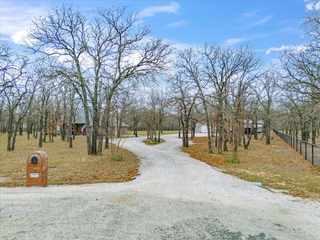 321 Niki, Paradise, TX 76073