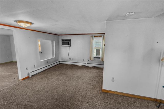 22 West Pine Street, Plaistow, NH 03865