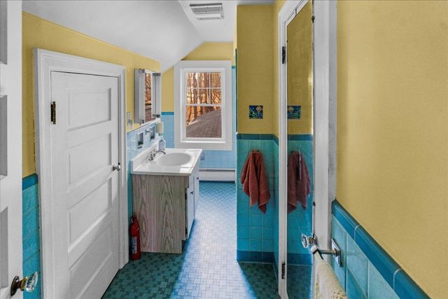 22 West Pine Street, Plaistow, NH 03865