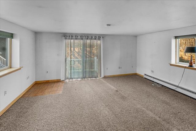 22 West Pine Street, Plaistow, NH 03865