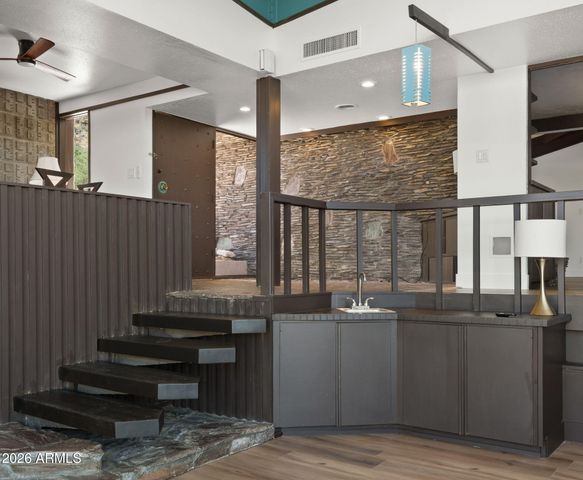6102 E QUARTZ MOUNTAIN Road L, Paradise Valley, AZ 85253
