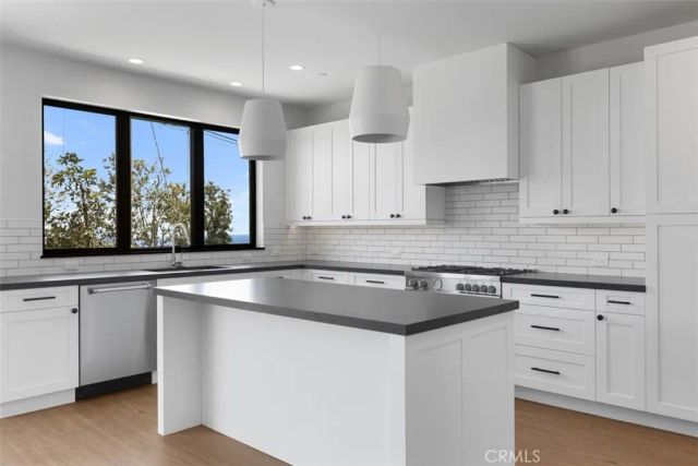 21552 Treetop Lane, Laguna Beach, CA 92651