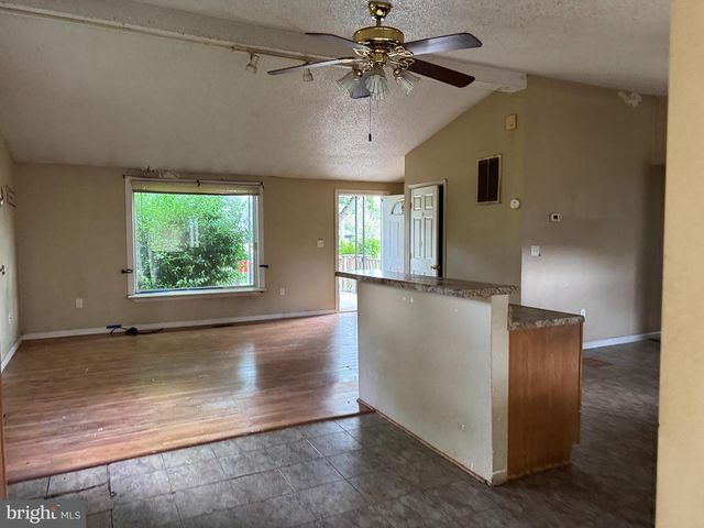 7341 MARTINSBURG PIKE, Shepherdstown, WV 25443