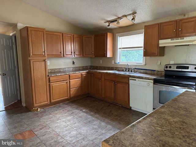 7341 MARTINSBURG PIKE, Shepherdstown, WV 25443