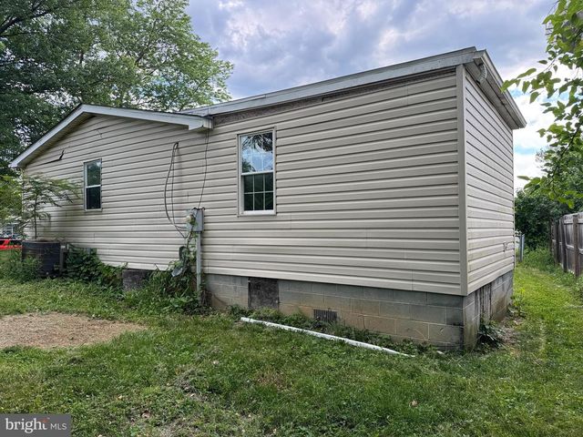 7341 MARTINSBURG PIKE, Shepherdstown, WV 25443