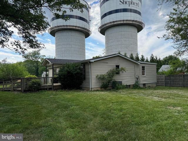 7341 MARTINSBURG PIKE, Shepherdstown, WV 25443