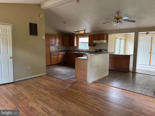 7341 MARTINSBURG PIKE, Shepherdstown, WV 25443