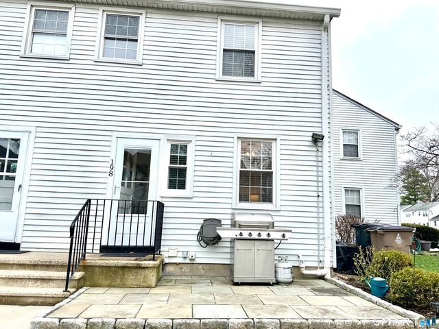 198 Sylvan Knoll Road, Stamford, CT 06902